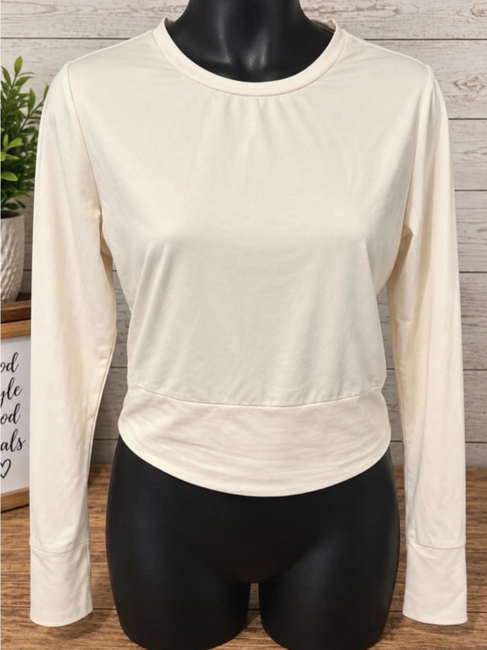 Calia by Carrie Underwood Ivory Cream Long Sleeve Top Size M